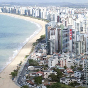 A Praia da Costa, a mais frequentada do município e do Espírito Santo