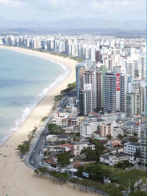 A Praia da Costa, a mais frequentada do município e do Espírito Santo